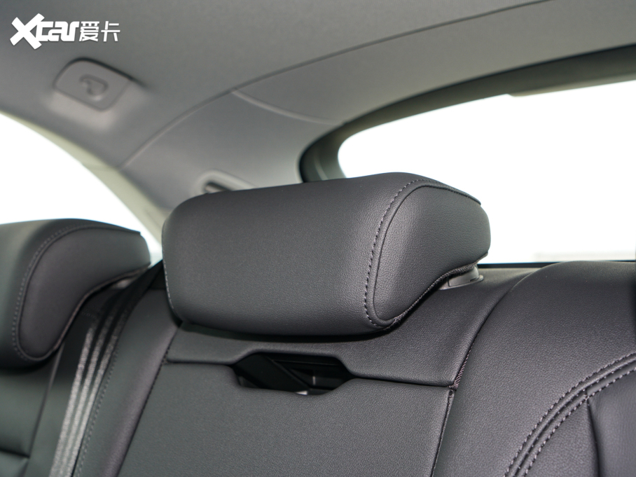 2022WA4(M) allroad quattro