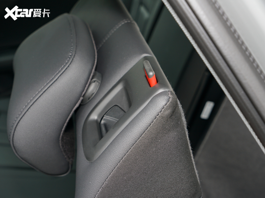 2022WA4(M) allroad quattro