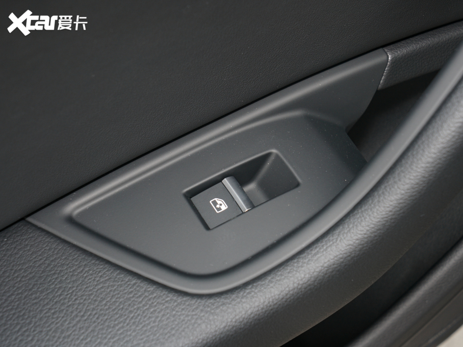 2022WA4(M) allroad quattro