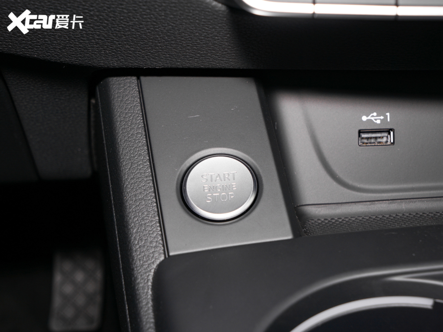 2022WA4(M) allroad quattro