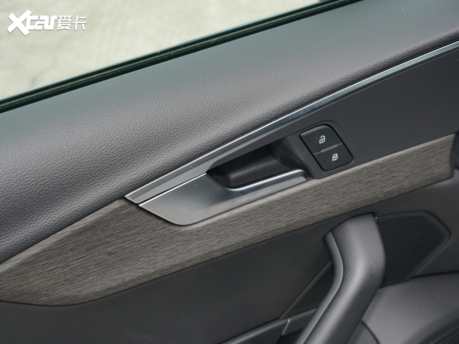 2022WA4(M) allroad quattro