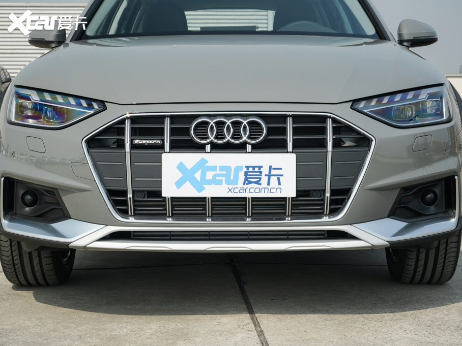 2022��W��A4(�M��) allroad quattro ��ѩ�\�Ӱ�