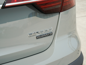 2022allroad quattro ѩ\Ӱ (ji)^