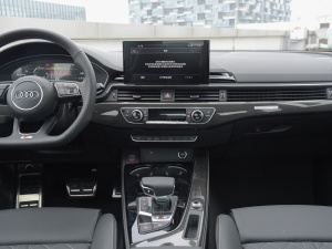 2022��S4 3.0TFSI �п��_