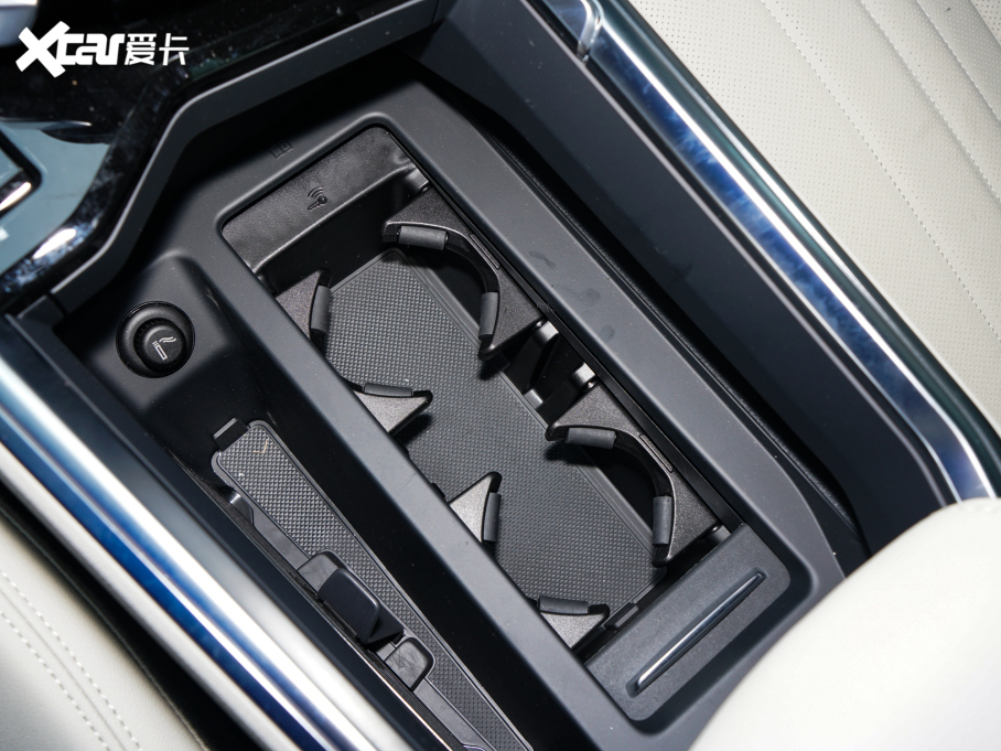 2022We-tron(M) Sportback 55 quattro A