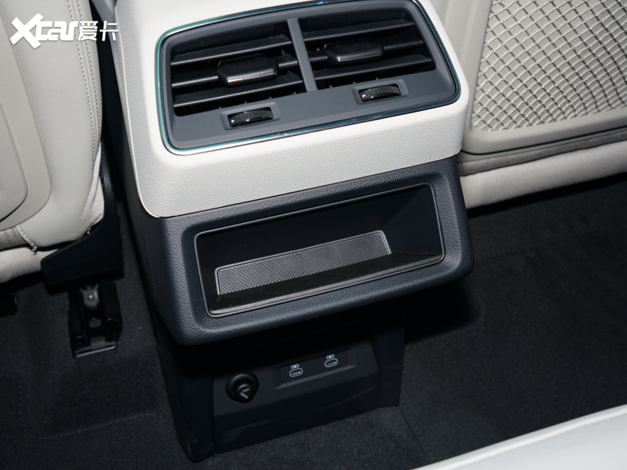 2022We-tron(M) Sportback 55 quattro A