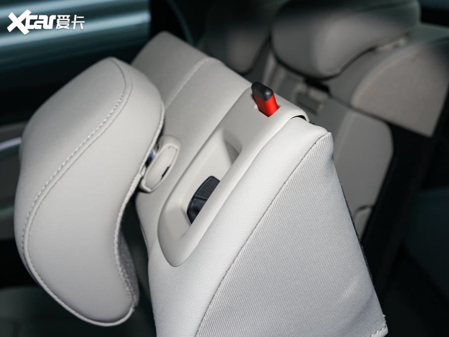 2022We-tron(M) Sportback 55 quattro A