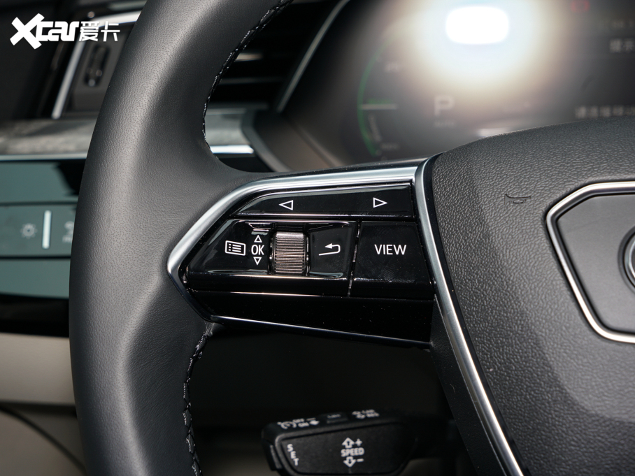 2022��?yu��n)W��e-tron(�M(j��n)��) Sportback 55 quattro ���A��