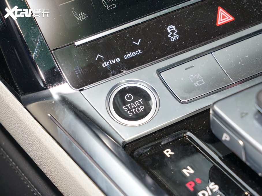 2022We-tron(M) Sportback 55 quattro A