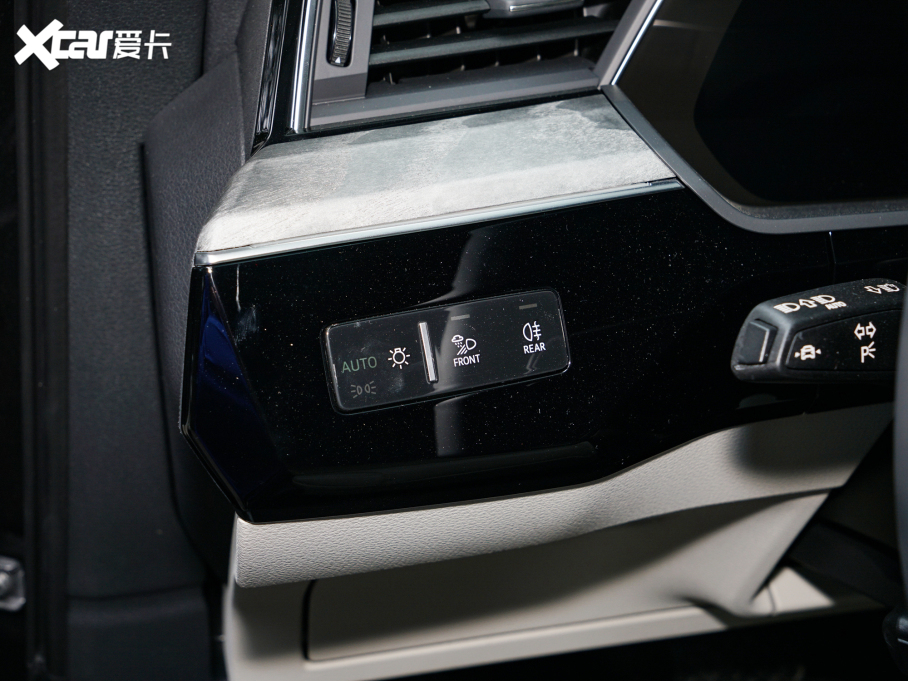 2022?yun)We-tron(M(jn)) Sportback 55 quattro A