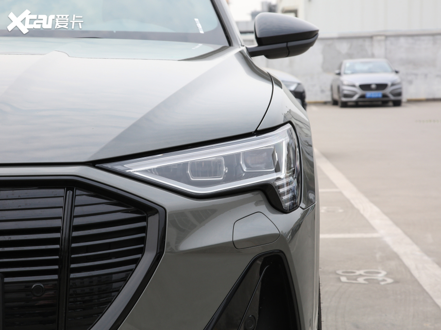 2022We-tron(M) Sportback 55 quattro 