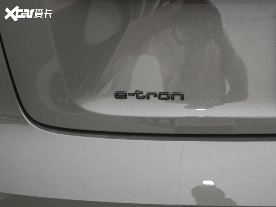 2022We-tron(M) Sportback 55 quattro 