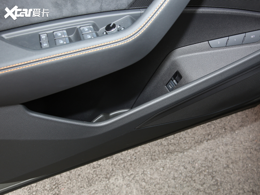 2022We-tron(M) Sportback 55 quattro 