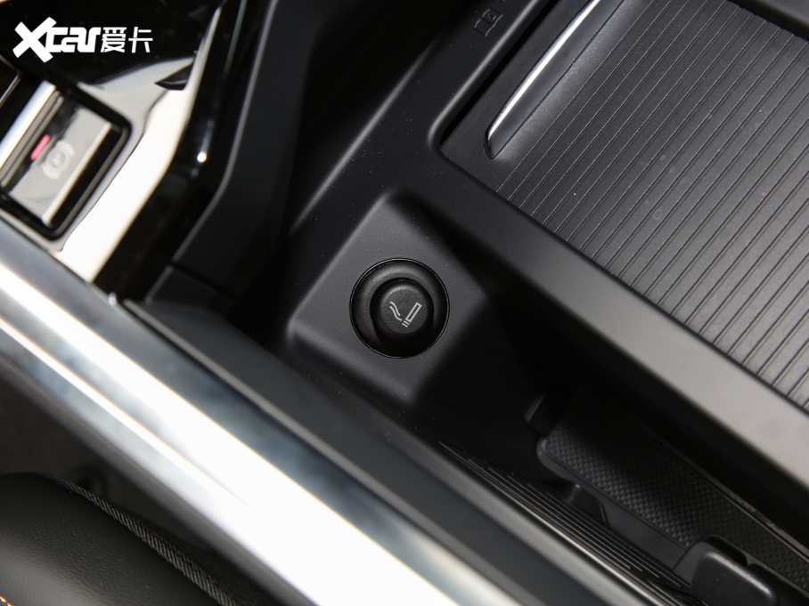 2022We-tron(M) Sportback 55 quattro 