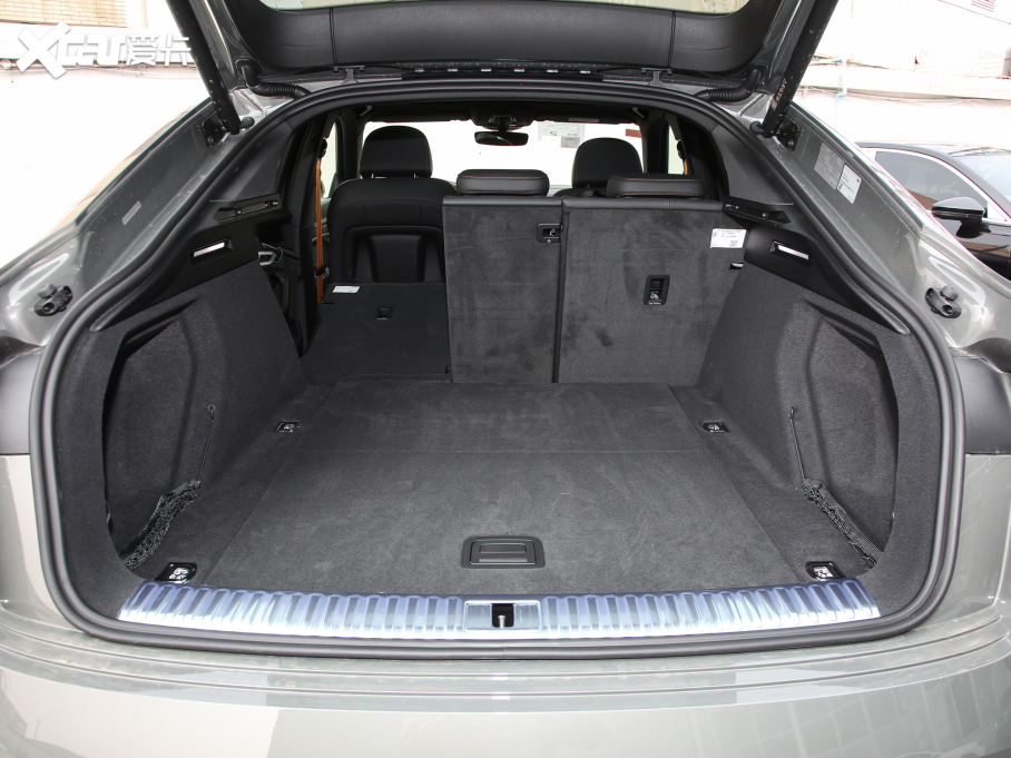 2022We-tron(M) Sportback 55 quattro 