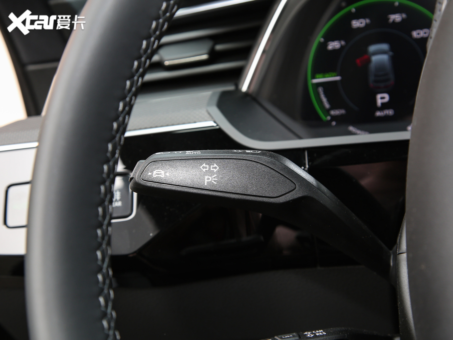 2022We-tron(M) Sportback 55 quattro 