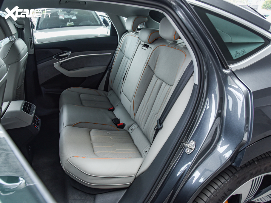 2022We-tron(M) Sportback 55 quattro x