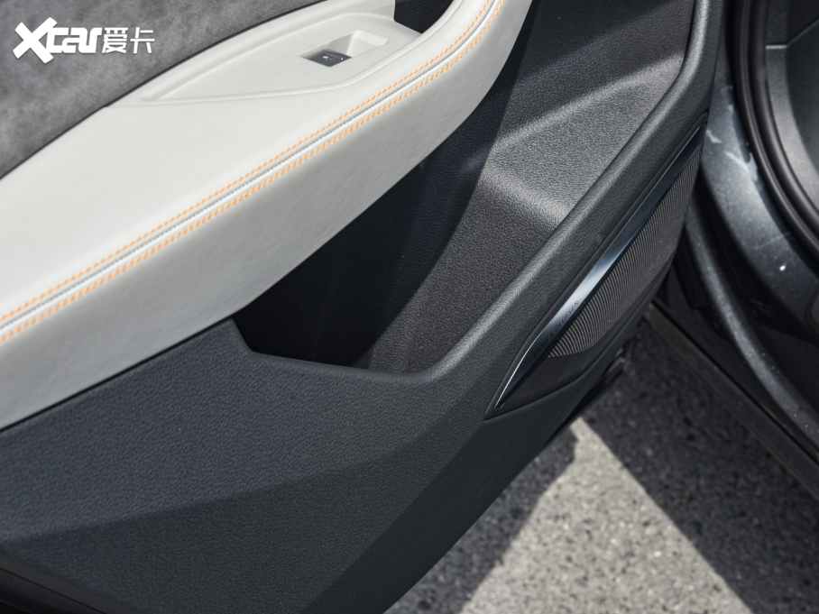 2022We-tron(M) Sportback 55 quattro x