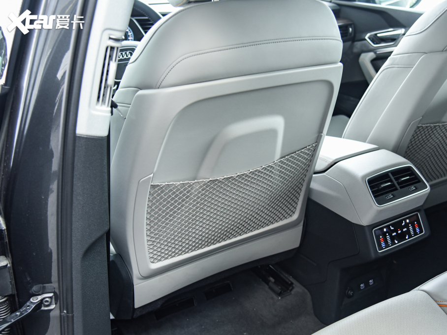 2022We-tron(M) Sportback 55 quattro x