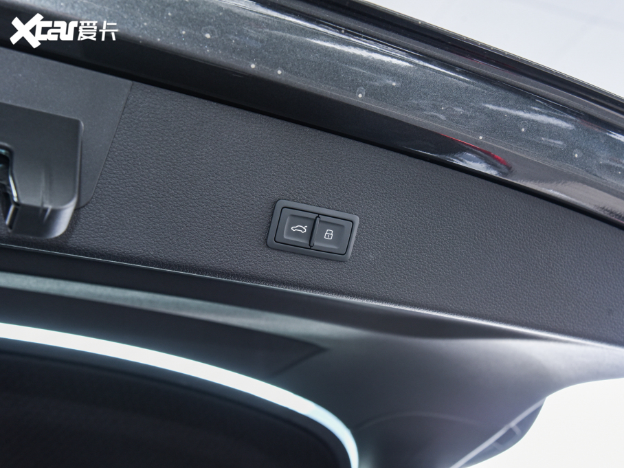 2022We-tron(M) Sportback 55 quattro x