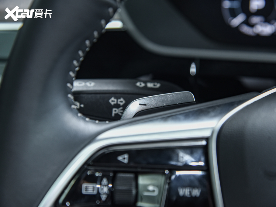 2022We-tron(M) Sportback 55 quattro x