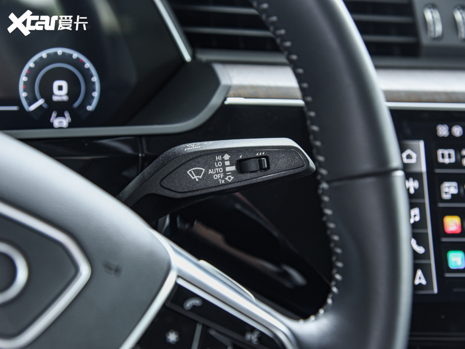 2022We-tron(M) Sportback 55 quattro x