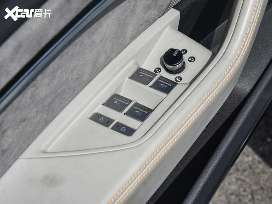 2022We-tron(M) Sportback 55 quattro x