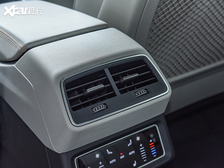 2022We-tron(M) Sportback 55 quattro x