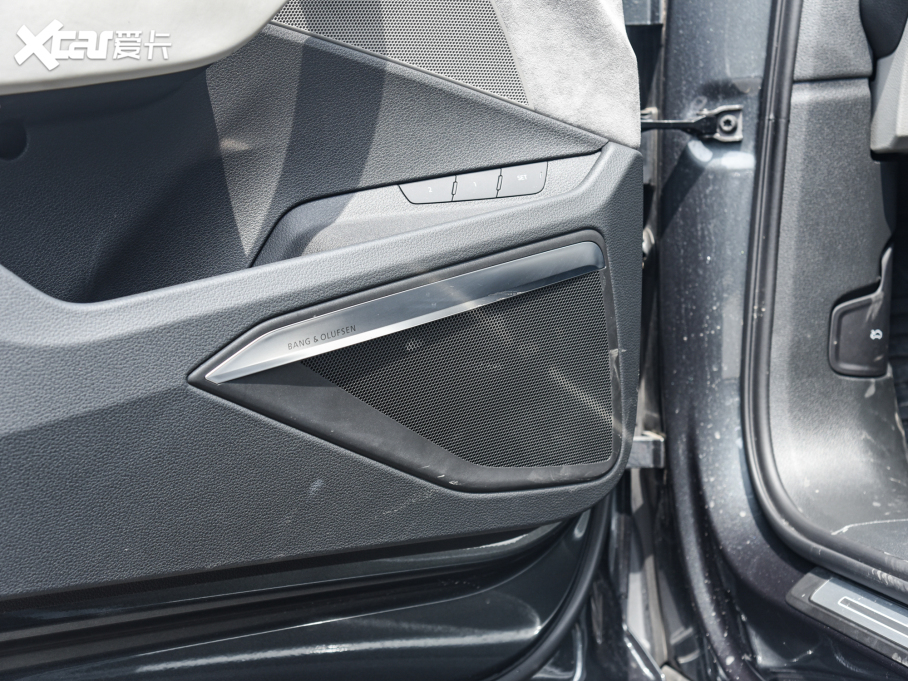 2022We-tron(M) Sportback 55 quattro x