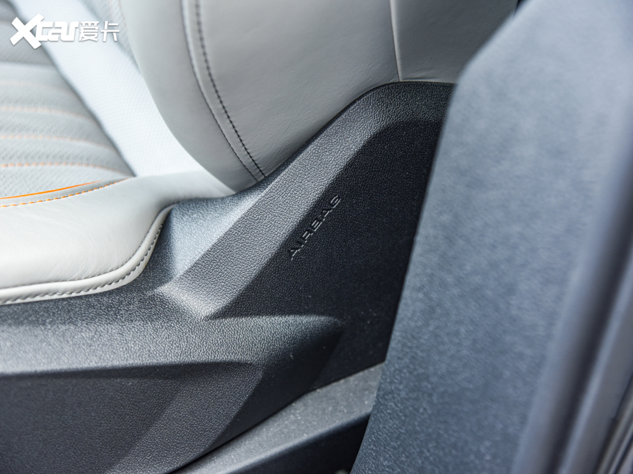 2022We-tron(M) Sportback 55 quattro x