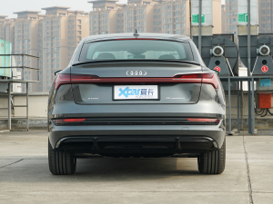 2022款Sportback 55 quattro 豪华型 整体外观