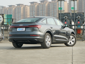 2022款Sportback 55 quattro 豪华型 整体外观