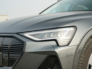 2022Sportback 55 quattro A ^