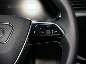 2022Sportback 55 quattro A п؅^