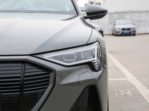 2022Sportback 55 quattro  ^