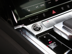 2022Sportback 55 quattro  п؅^