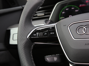 2022Sportback 55 quattro  п؅^