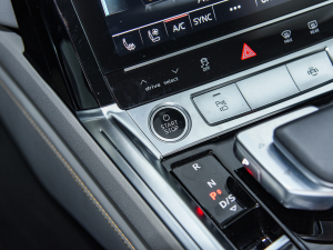 2022Sportback 55 quattro x п؅^