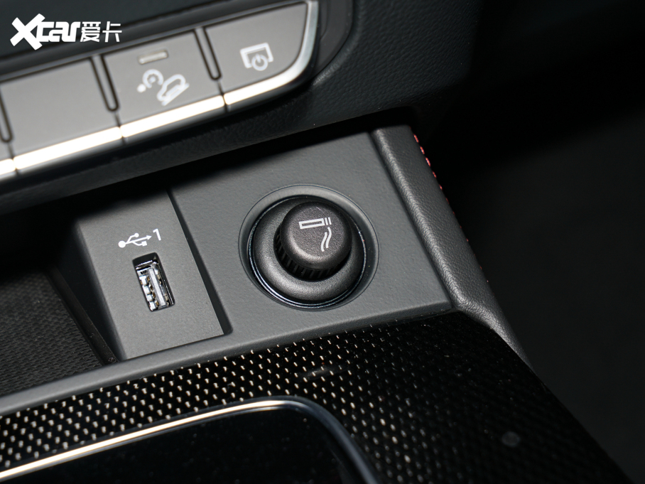 2022��W��SQ5 3.0 TFSI quattro