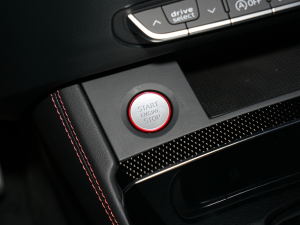 20223.0 TFSI quattro п؅^