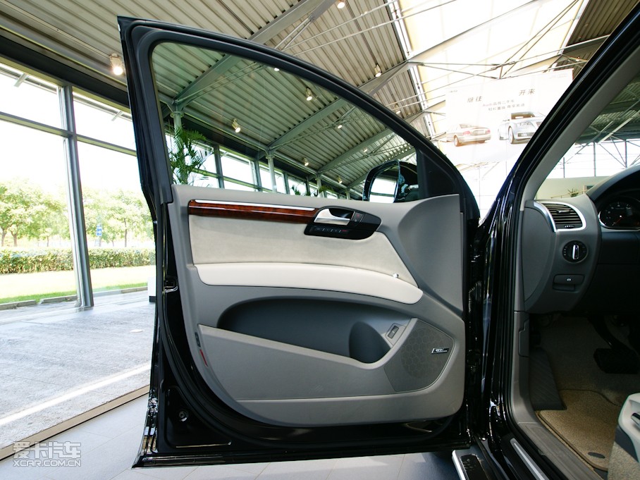 2010WQ7 3.6 FSI quattro g