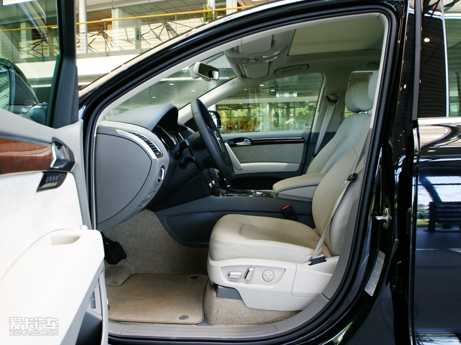 2010WQ7 3.6 FSI quattro g