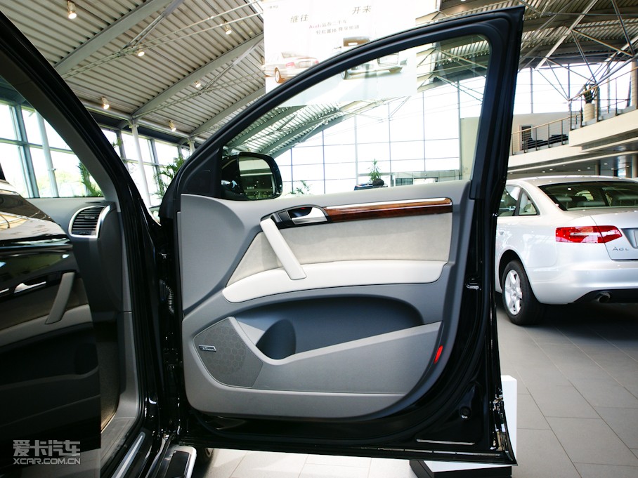 2010WQ7 3.6 FSI quattro g