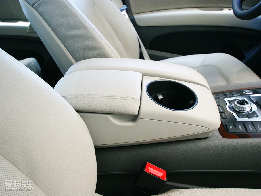 2010?yun)WQ7 3.6 FSI quattro g(sh)