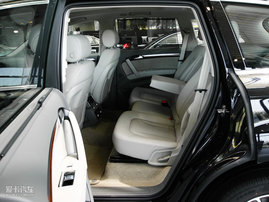 2010WQ7 3.6 FSI quattro g