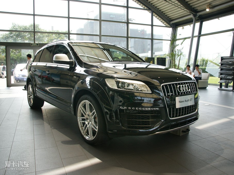 2010款奥迪q76.0tdi v12 旗舰版