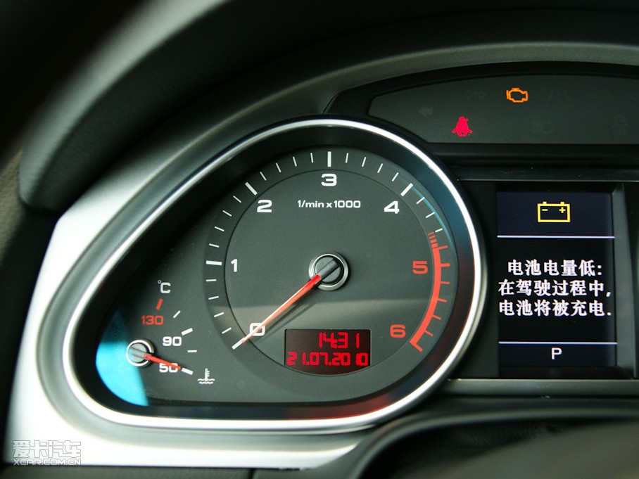 2010?yun)WQ7 6.0TDI V12 Ş