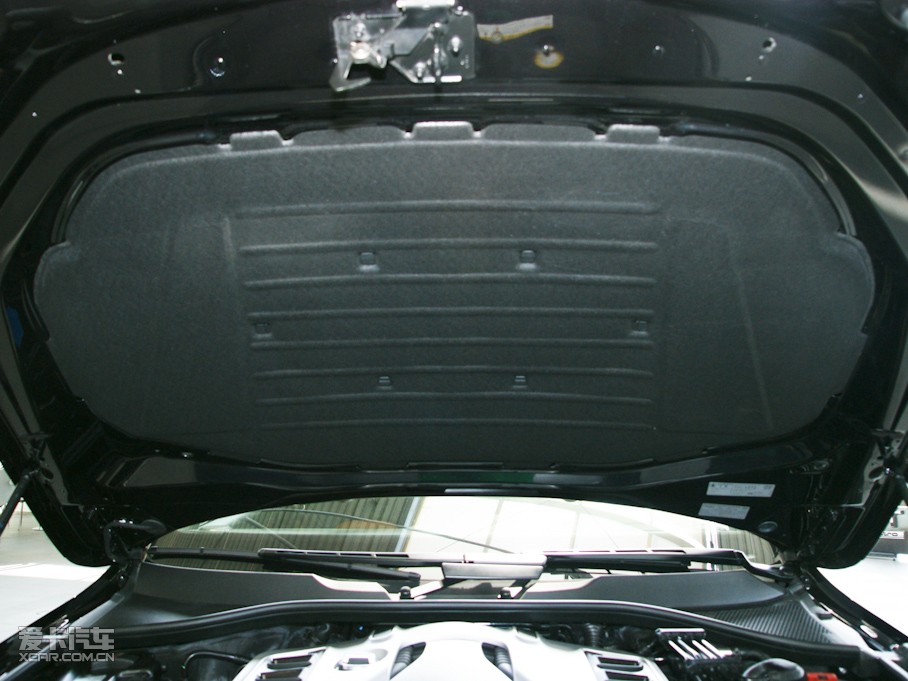 2010?yun)WQ7 6.0TDI V12 Ş