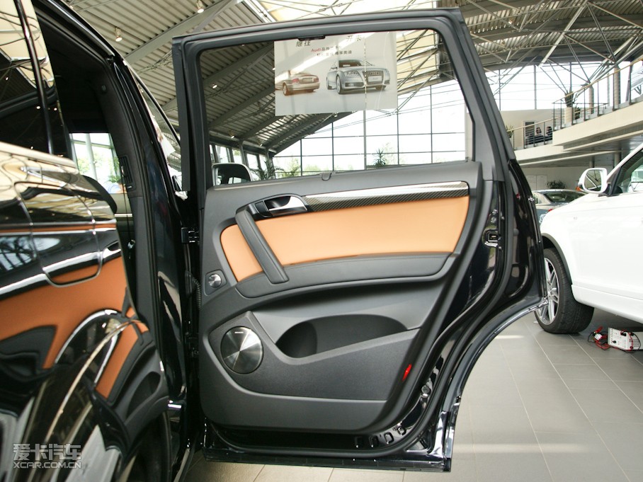 2010?yun)WQ7 6.0TDI V12 Ş