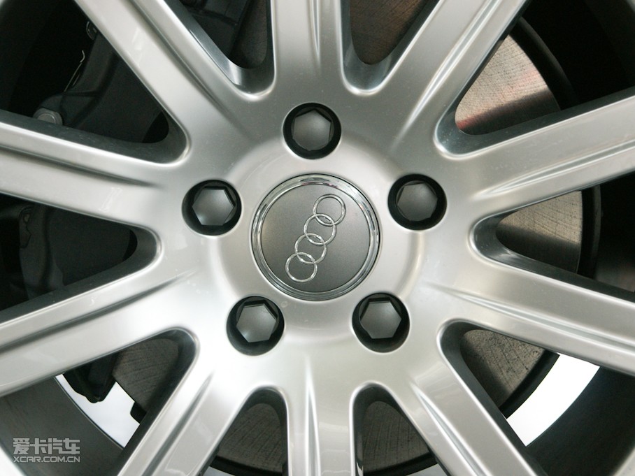 2011?yun)WQ7 3.0TFSI ͸߹ʰ